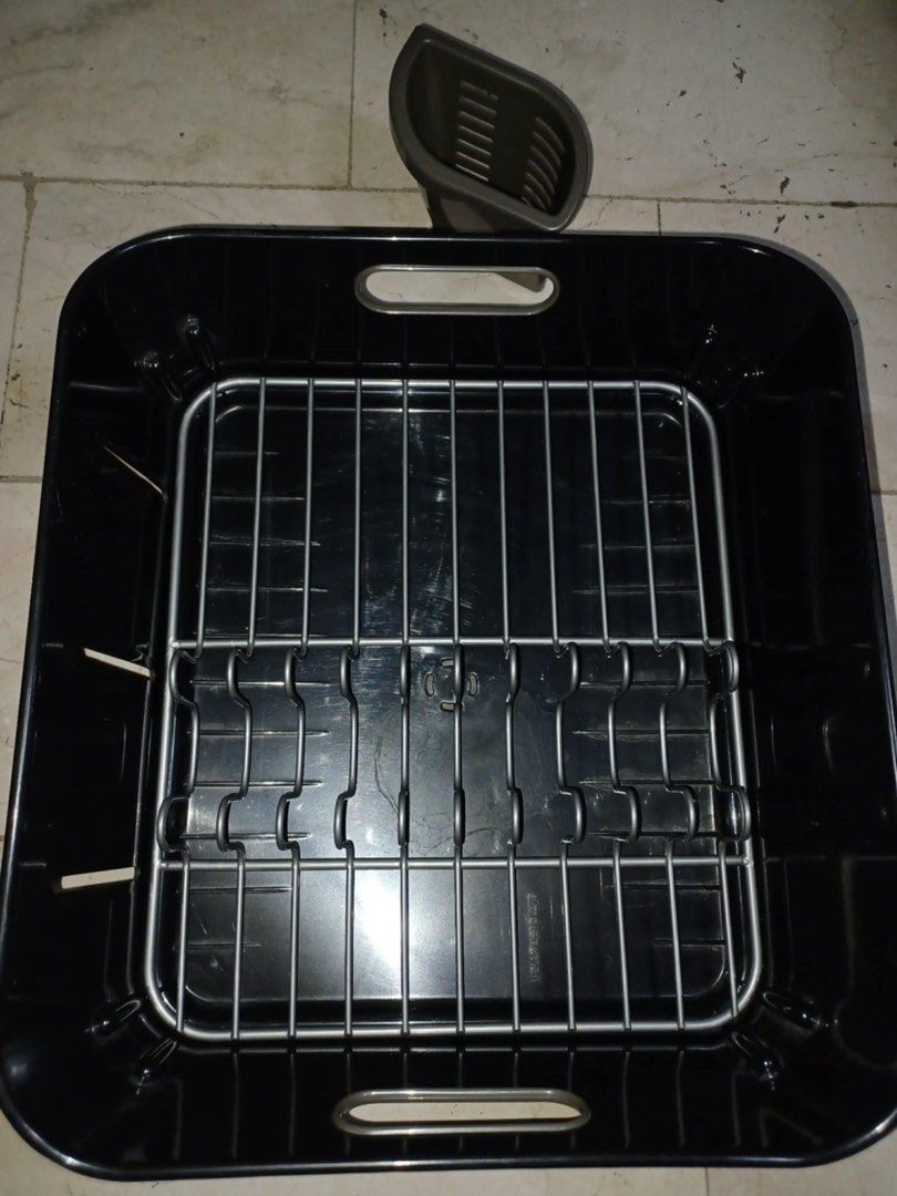 Acrylic dish dryer rack (Category: Other Kitchenware & Tableware) located in Caloocan City. Submitted by dukeofatreides (Listing ID 1443516753, Image 2). Description: Bought for 3k now only for 1k.