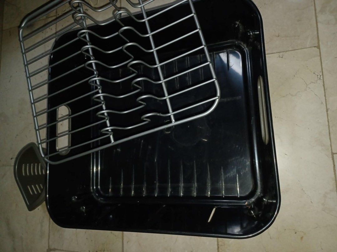 Acrylic dish dryer rack (Category: Other Kitchenware & Tableware) located in Caloocan City. Submitted by dukeofatreides (Listing ID 1443516753, Image 1). Description: Bought for 3k now only for 1k.