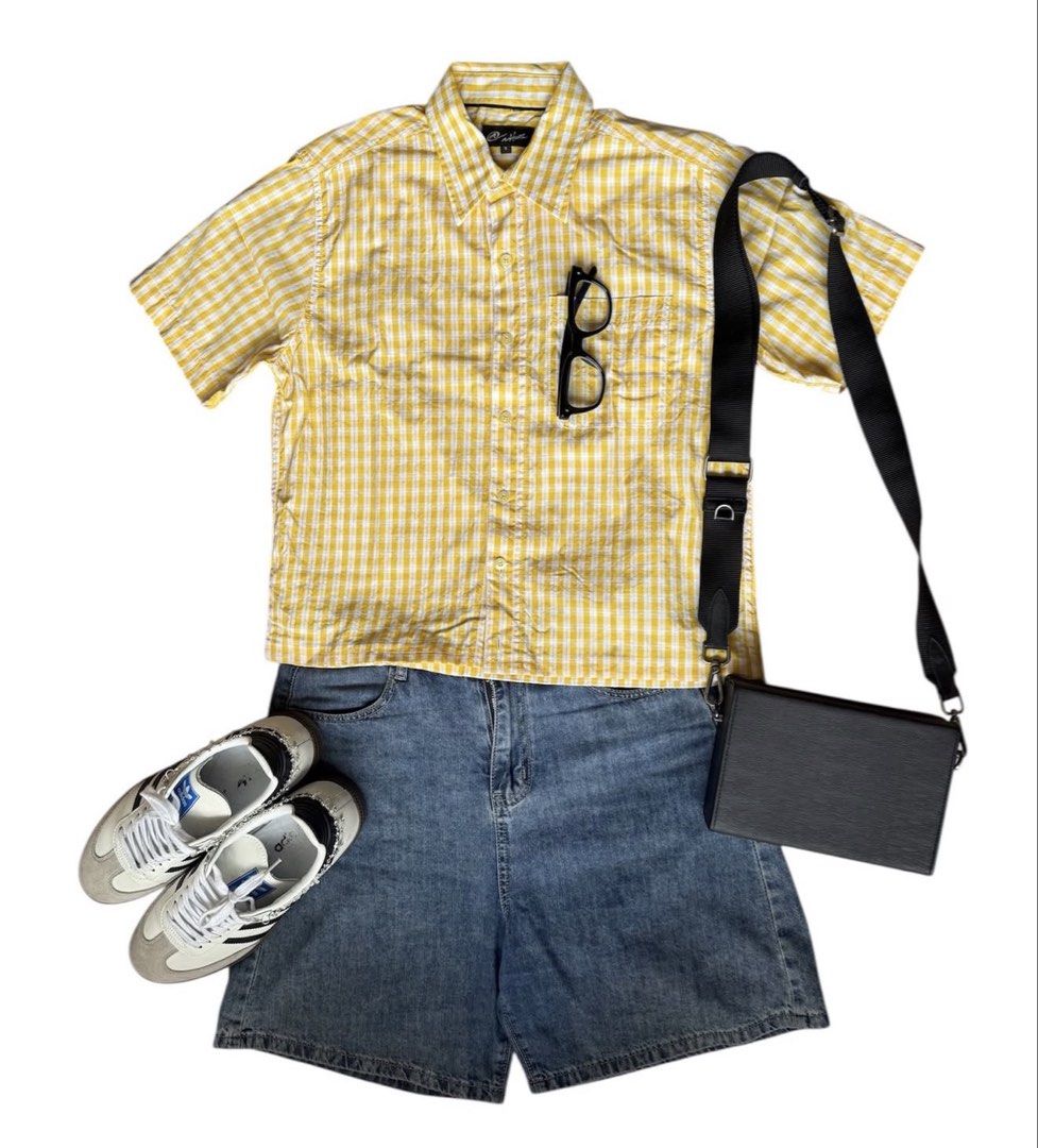 addrezz yellow boxy cropped polo (Category: Tshirts & Polo Shirts ) located in Manila. Submitted by its.mickey (Listing ID 1443685211, Image 1). Description: Width: 19.5 Length: 22 Color may vary due to lighting. MY FAV!! PERO MALIIT SA’KIN HUHU.