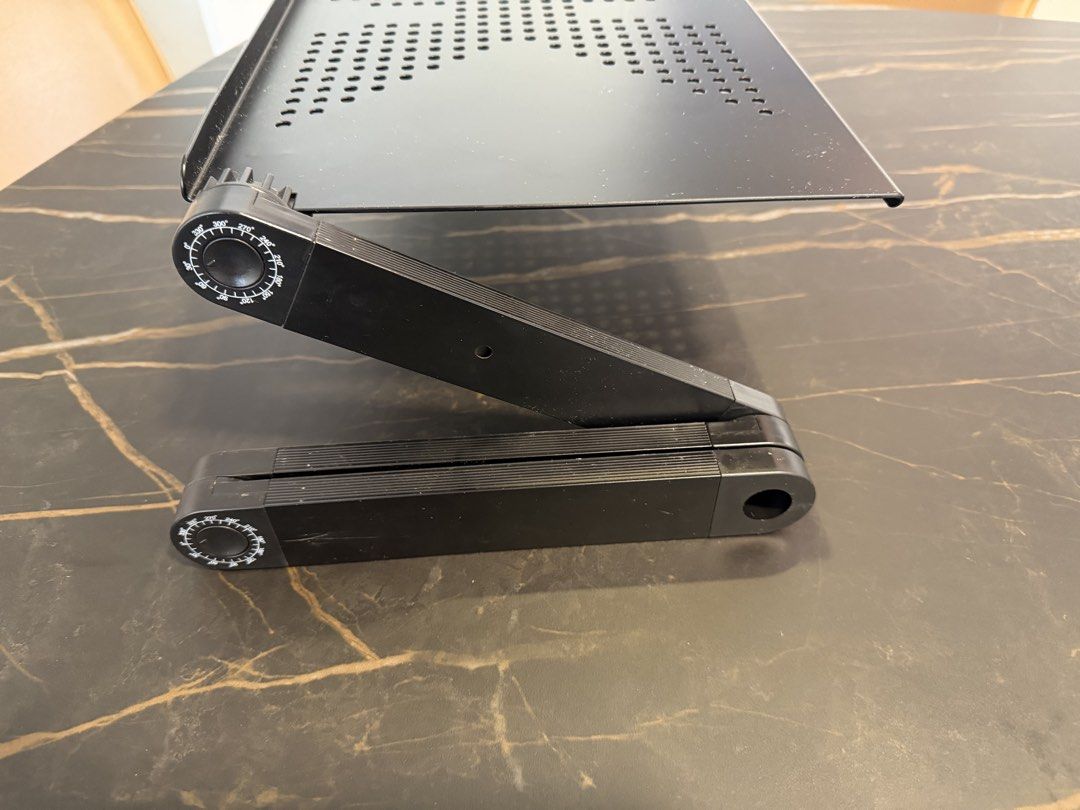 Adjustable Black Laptop Stand488492545763584001