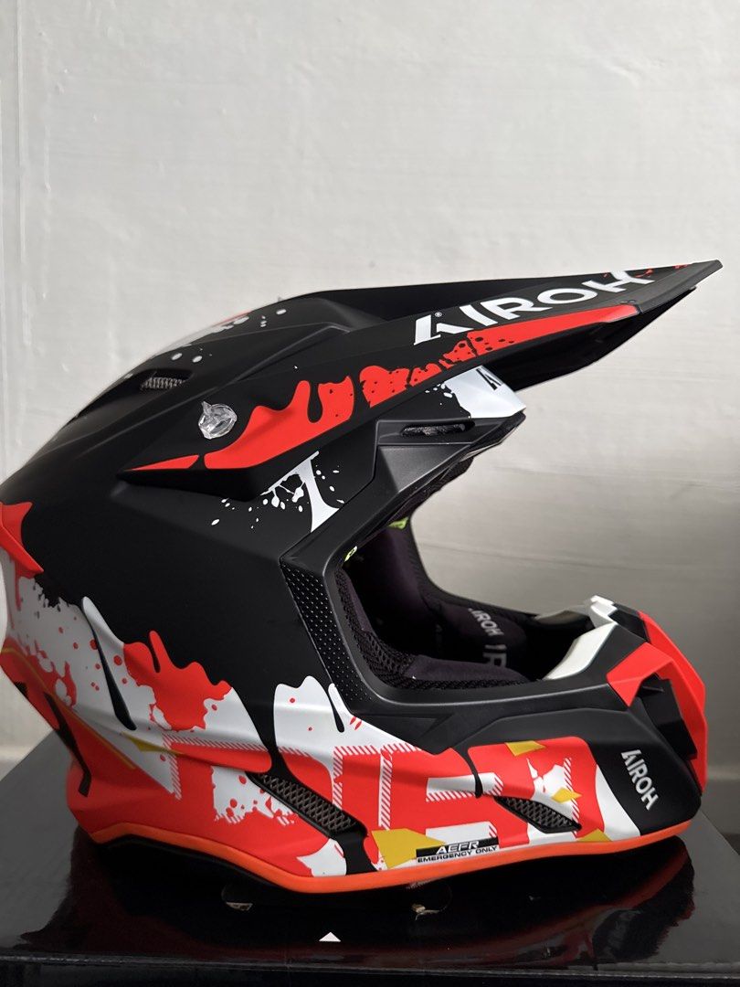 Airoh Motocross Helmet twist 3 with 100% Strata 2 Goggles (Category: Motorcycle Accessories) located in Singapore. Submitted by hellody80s (Listing ID 1443563396, Image 2). Description: Brought it somewhere around mid may 2026 - Airoh motocross helmet size M 57-58 with helmet bag and box. - Cool black, red, and white design - Includes 100% Strata 2 goggles - Goggles feature a bright yellow strap - Goggles have tinted lenses - Both items come in t