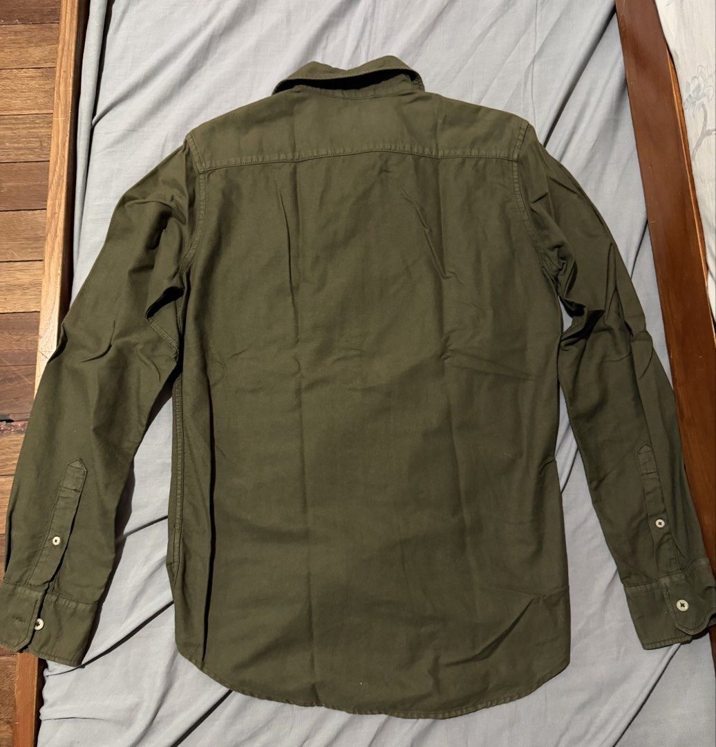 American Eagle Outfitters Long Sleeve Button Down Shirt (Category: Tshirts & Polo Shirts ) located in Cebu City. Submitted by k3nn4 (Listing ID 1443677895, Image 2). Description: American Eagle Long Sleeve Polo XS size Olive/green Color Only used a few times, still good as new Can do meetups at Ramos or delivery through Maxim/Lalamove PM for more details.