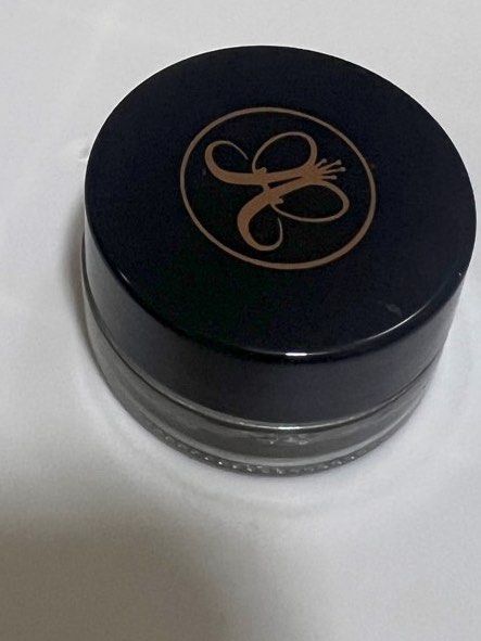 Anastasia Dipbrow Pomade - Soft Brown (Category: Makeup) located in Quezon City. Submitted by sustainable.fashion (Listing ID 1383063009, Image 1). Description: Originally bought at P1500 from Beauty Bar, Eastwood Mall Selling low at 500 Swatched only, used once :).