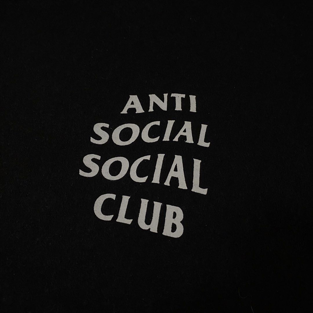Anti Social Social Club Tee (Category: Tshirts & Polo Shirts ) located in Giporlos. Submitted by deloria_jhayr (Listing ID 1443643370, Image 3). Description: W:22 L:28 Good Condition Colorate 9/10 Issue Minimal Hairlines not visible.