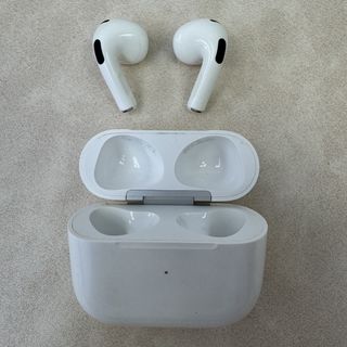 原裝港行iPhone/iPad/Macbook/Airpods 歡迎選擇［順豐速運］📦 Collection item 1