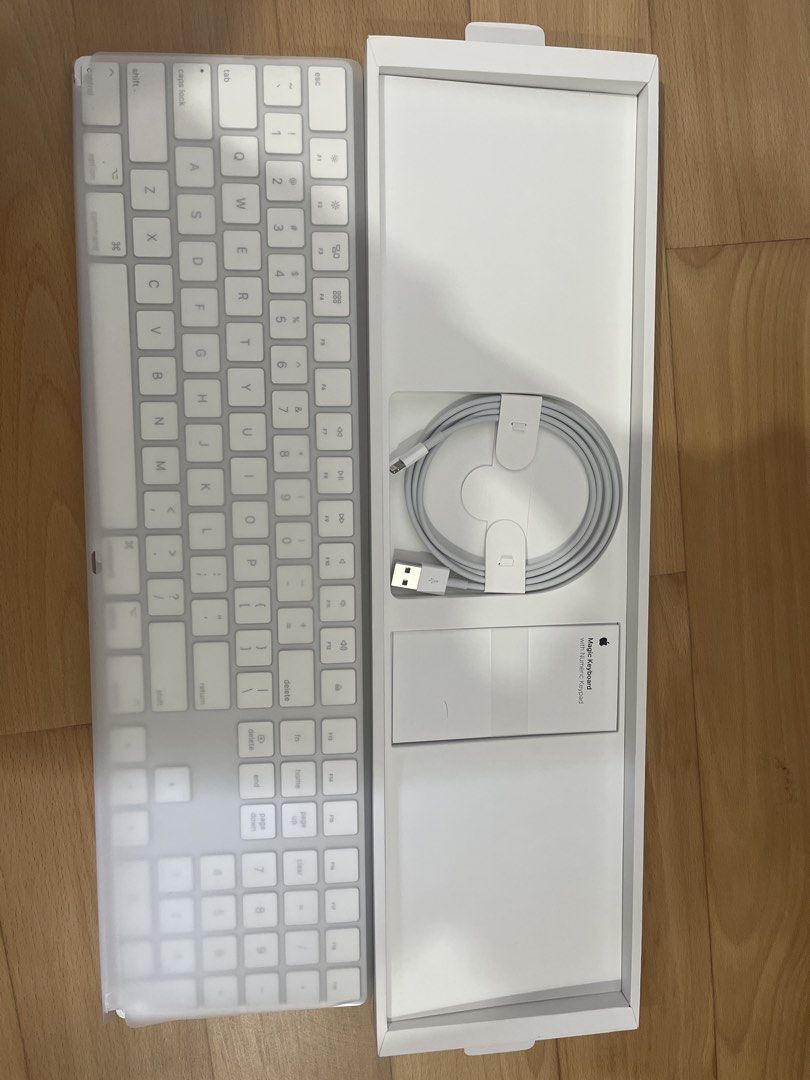 Apple Magic Keyboard with Numeric Keypad483765884121917442