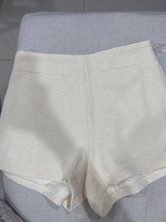 (Category: ) located in . Submitted by cl_closet (Listing ID 1443645034, Image 1). Description: .