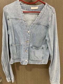 (Category: ) located in . Submitted by cl_closet (Listing ID 1443646451, Image 1). Description: .