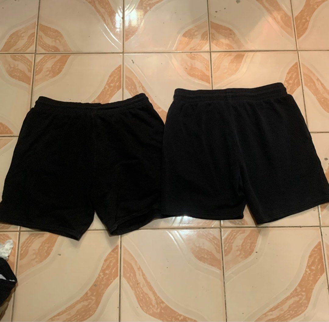 ASPACK (Category: Shorts) located in Manila. Submitted by rustylopez10023 (Listing ID 1443616796, Image 3). Description: ASPACK 700 SHIPED GYMSHARK BOTH MEDIUM BOTH SIZE 30 to 34 LENGTH 18 ISSUE HAIRLINE SA PRINT.