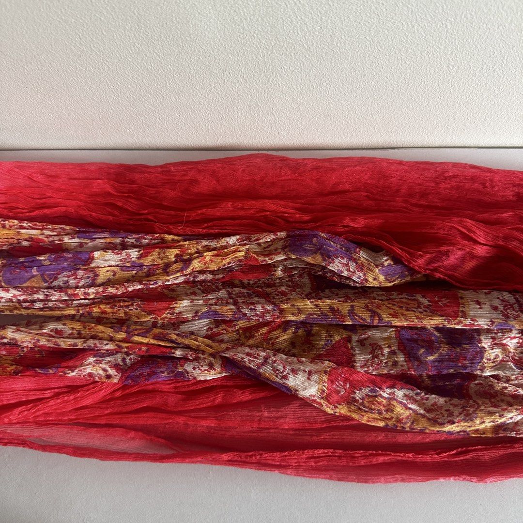 Auth Balmain Scarf (Category: Scarves) located in Cebu City. Submitted by condodeclutterph (Listing ID 1443521717, Image 3). Description: .