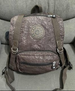 (Category: ) located in . Submitted by luxxechic (Listing ID 1443543678, Image 1). Description: .