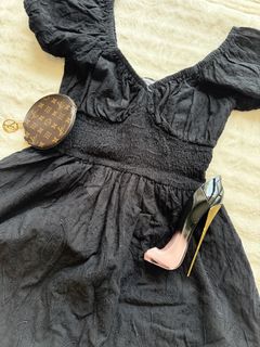 (Category: ) located in . Submitted by uriconiccloset (Listing ID 1443556006, Image 1). Description: .