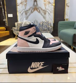 (Category: ) located in . Submitted by zenxsneakers (Listing ID 1443500394, Image 1). Description: .