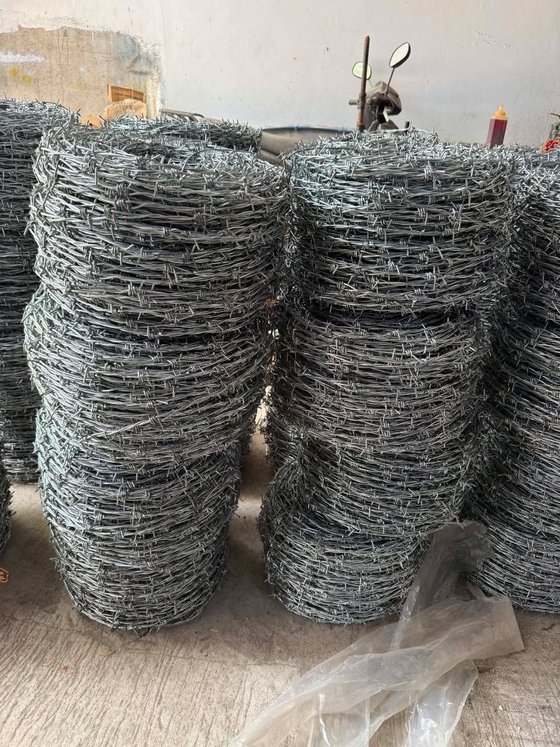 Barbed wire Specs: 2.7mm x 130mtrs (Category: Everything Else Others) located in Manila. Submitted by joeyroque09 (Listing ID 1443500584, Image 1). Description: Barbed wire Specs: 2.7mm x 130mtrs.