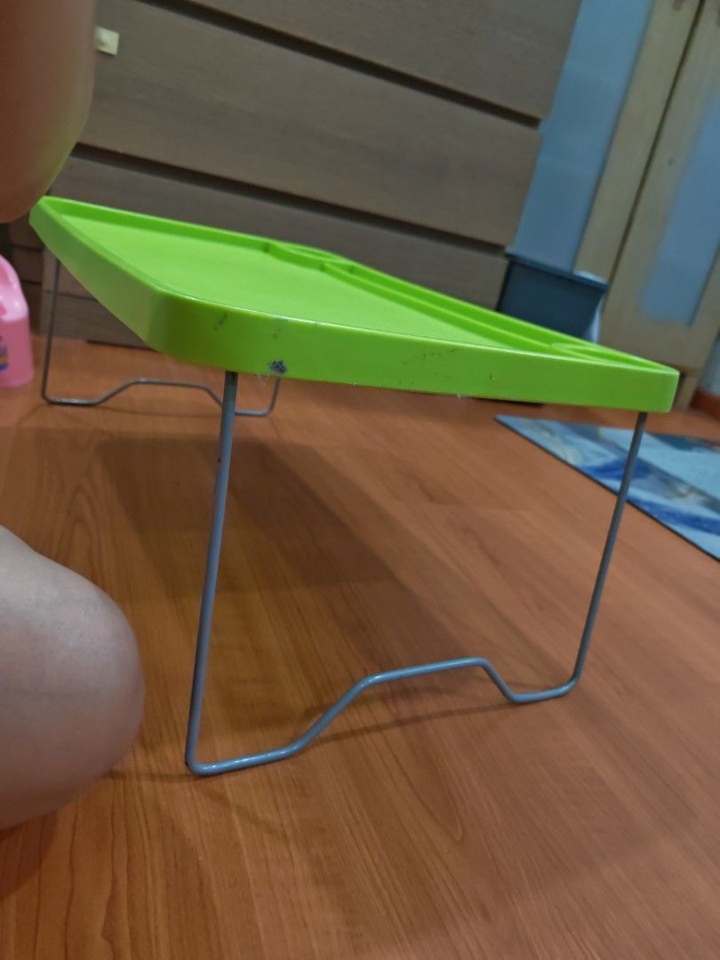 Bed table (Category: Coffee & Tea Tableware) located in Singapore. Submitted by yyyy19371 (Listing ID 1443587756, Image 2). Description: bed table.