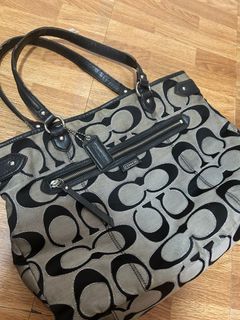 (Category: ) located in . Submitted by loveshecollection (Listing ID 1443622577, Image 1). Description: .