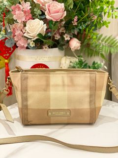 (Category: ) located in . Submitted by luxshare_preloved_ (Listing ID 1443617130, Image 1). Description: .