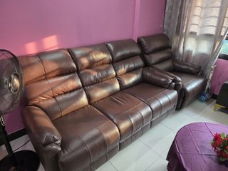 (Category: ) located in . Submitted by hema5388557560 (Listing ID 1443687056, Image 1). Description: .