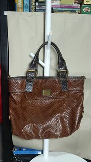 (Category: ) located in . Submitted by secondmusebags (Listing ID 1443660795, Image 1). Description: .