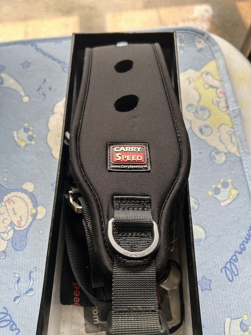 Carry Speed CS-Pro Mark II Camera Strap System (Category: Camera Bags & Carriers) located in Paranaque City. Submitted by isa.ph (Listing ID 1443546504, Image 2). Description: - Carry Speed CS-Pro Mark II: The most advanced camera strap system. - USA & worldwide patents pending. - Includes FREE Uni Strap. - Comes with a mounting plate. - Awarded Digifoto Pro Platinum Award in 2012. - Ideal for photographers..