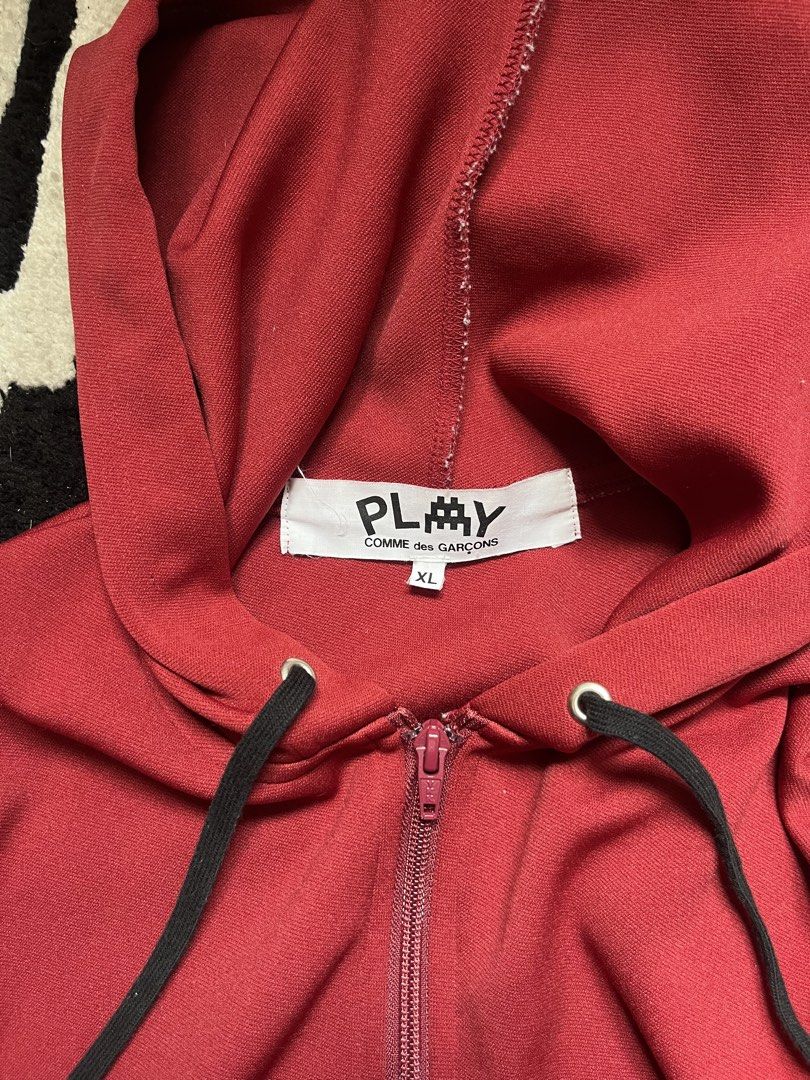 CDG x The Artist Invader (Category: Coats, Jackets and Outerwear) located in Makati City. Submitted by threadsfordays (Listing ID 1443525357, Image 3). Description: Authentic Bnew condition Sz XL (23 x 27) ₱4000 Makati area.