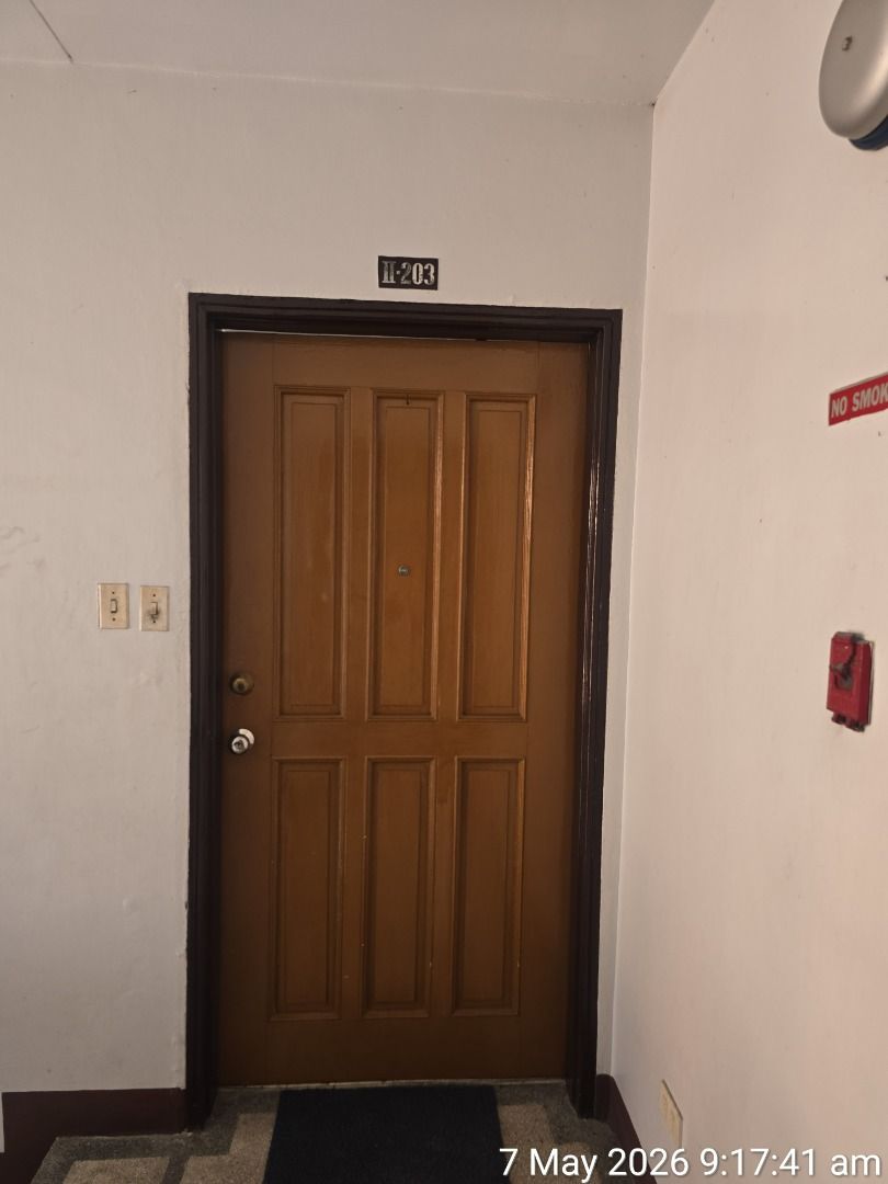 Champagne Condo for Sale - 3BR (Category: Apartments & Condos) located in Caloocan City. Submitted by michaelgutierrez_4244 (Listing ID 1443580900, Image 3). Description: 3BR , 128 Sqm. with 1 Parking, .