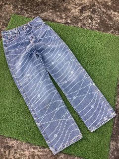 (Category: ) located in . Submitted by stayhypethrifted (Listing ID 1443524163, Image 1). Description: .