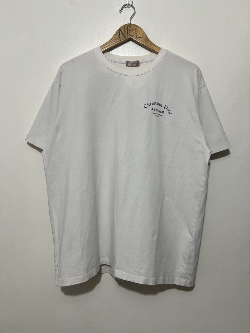 Christian dior t shirt (Category: Luxury Apparel) located in Bacolod City. Submitted by thriftppy_ (Listing ID 1443675520, Image 1). Description: Size: Large Width: 23 Length: 28 Color rate: 9.5/10 Good condition Issue: Washable stain ( See Last pic) DM for sure buyers 📥 Mode of payment:GCASH, BANK TRANSFER Unli vouch and vc for safety transaction. 📌Color may vary due to lighting📸 📦 Shipping via JNT EXPRESS🚚 📍Location: Bacolod City, Negros 