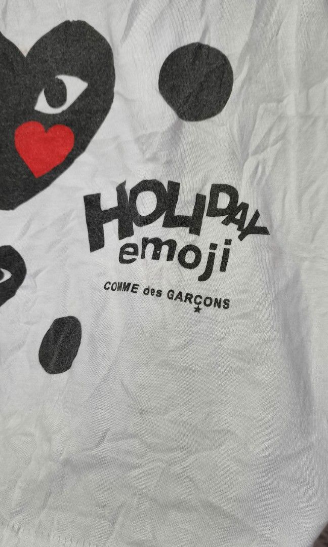 COMME Des GARCONS (Category: Luxury Apparel) located in Bayugan. Submitted by arvzthrift (Listing ID 1443527839, Image 2). Description: COMME DES GARCONS XL DIMES 20.5x26 no issue.