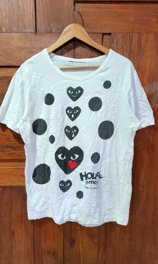 COMME Des GARCONS (Category: Luxury Apparel) located in Bayugan. Submitted by arvzthrift (Listing ID 1443527839, Image 1). Description: COMME DES GARCONS XL DIMES 20.5x26 no issue.