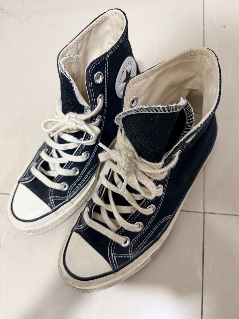 AUTHENTIC Converse Chuck Taylor All Star High Top Black 7.5 (Category: Sneakers) located in Makati City. Submitted by rcloset_ (Listing ID 1443583830, Image 1). Description: - Classic black Converse Chuck Taylor All Star high tops - Lace-up style - Durable rubber toe cap and sole - Perfect for everyday wear - Shows some signs of use on soles and fabric.
