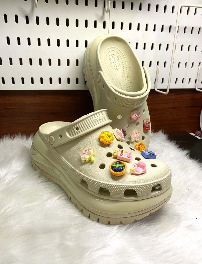 Crocs Mega Crush Platform Clogs with Cute Food & Character Charms (Category: Slippers and slides) located in Davao. Submitted by kramyoj30 (Listing ID 1443612406, Image 2). Description: - Crocs - Mega Crush - Jibbitz include food items like popcorn, fries, and berries - Features cute character Jibbitz like Kirby - Easy slip-on design - Platform sole provides extra height and style.