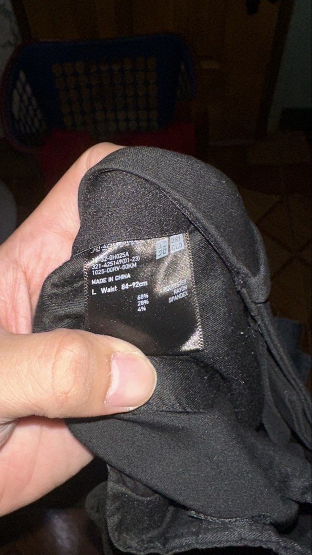 Decluttering Pants (Category: Jeans) located in Manila. Submitted by fffsneaak (Listing ID 1443687998, Image 3). Description: Uniqlo Trousers (above ankle) Size: L Price: 700 H&M Trousers BNEW‼️ Size: 34 Price: 600 American Eagle Jeans Size: 34x36 see pic for flaw Price: 500 Take all for ₱1,500 + sf/df WYSIWYG‼️‼️.