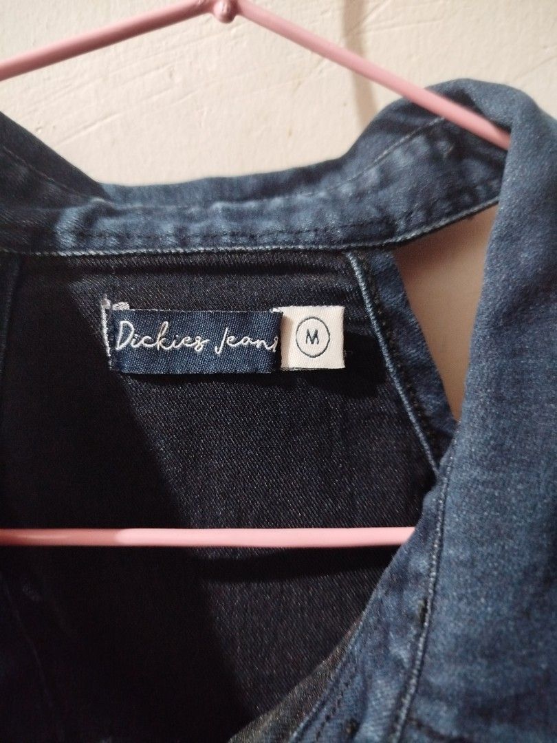 Dickies Jeans Denim Halter Dress (Category: Dresses) located in Caloocan City. Submitted by sunrizel (Listing ID 1443645982, Image 3). Description: Dickies Jeans denim dress. Halter neck style with a collared button-up front. Has pockets on the sides. Elasticated waist. Dark wash denim. Size M. Great for casual wear. 📦 ships from North Caloocan 🧾 Maya or bank transfer (Gotyme).