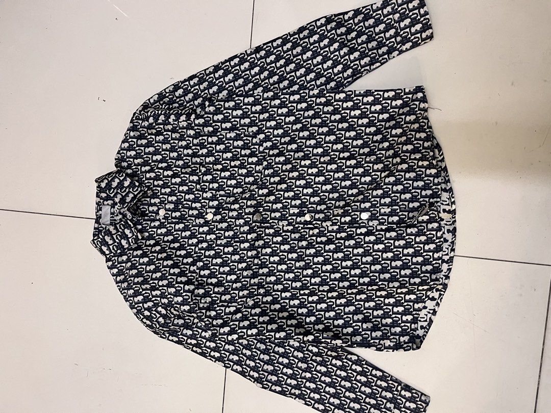 DIOR MONOGRAM POLO SLEEVE (Category: Luxury Apparel) located in Manila. Submitted by bibiiii131998 (Listing ID 1443648381, Image 2). Description: Details W20 L28 Small Loc.Baclaran.
