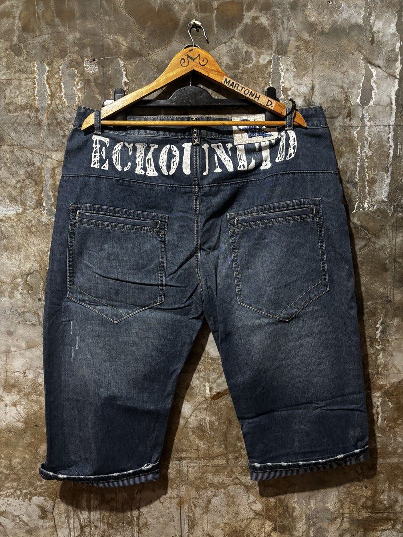 ECKO UNLTD w/ hangtags (Category: Shorts) located in Davao. Submitted by marjonhdavin (Listing ID 1443629925, Image 1). Description: ECKO UNLTD w/ hangtags Size: 40 on tag (Waist: 40 x Length: 32) Color rate: 9/10 Condition: Excelllent Issue: None.