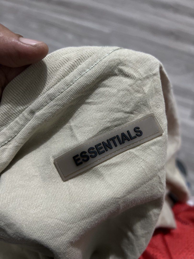 Essentials (Category: Tshirts & Polo Shirts ) located in Trece Martires City. Submitted by hunthrift23 (Listing ID 1443659214, Image 3). Description: W:20” L: 25” Small on 🏷️.