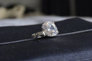 (Category: ) located in . Submitted by nina_boutique (Listing ID 1443556196, Image 1). Description: .