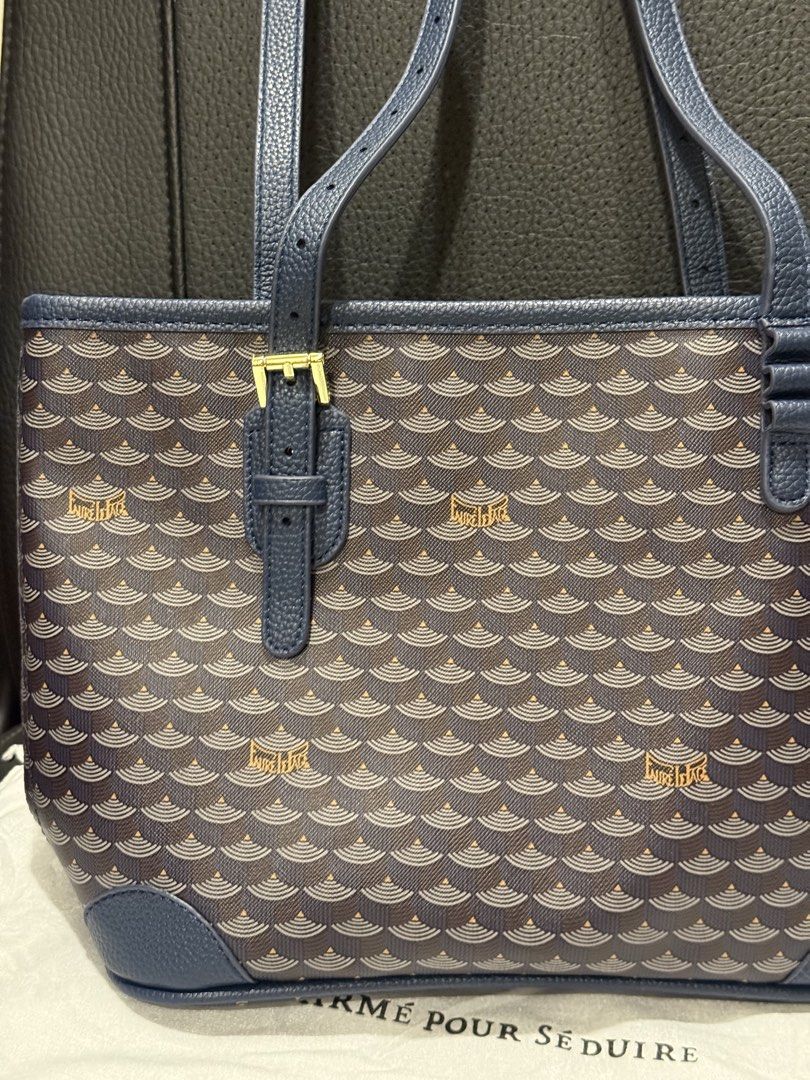 Faure Le Page (FLP) Blue Daily Battle 27 Bag (Category: Luxury Bags & Wallets) located in Manila. Submitted by cldluxefinds (Listing ID 1391455370, Image 3). Description: - 100% original - No issue, like new - Inclusion: Dust bag only WIDTH: 27 cm / 10.2 in HEIGHT: 23 cm / 9 in DEPTH: 13 cm / 5 in.