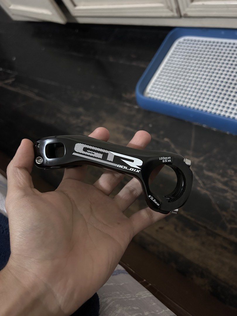Flat / Slammed Stem for MTB RB 90mm & 100mm (Category: Bicycles) located in Quezon City. Submitted by adarpgaming (Listing ID 1443633323, Image 3). Description: Sinukat lang po, not fit for me both Pickup or lalamove: Kamias QC.