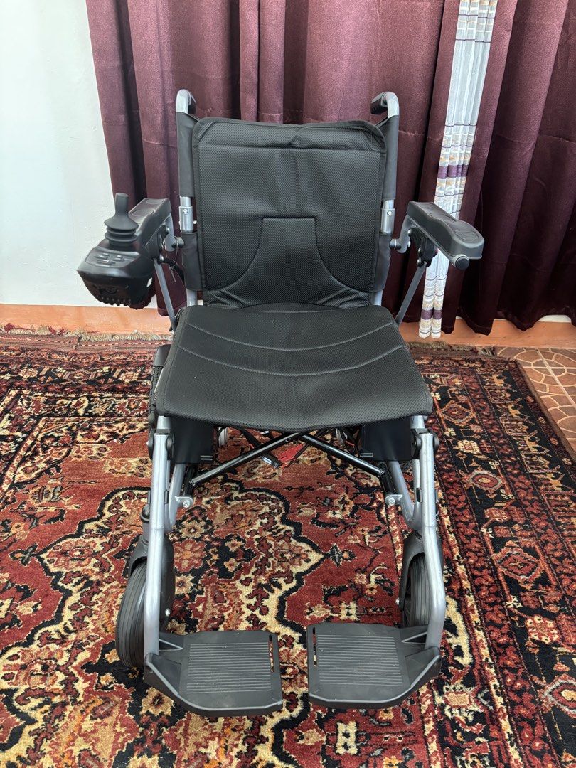 Foldable Electric Wheelchair (Category: Wheelchairs) located in Pasuquin. Submitted by gabelli.declutters (Listing ID 1443501951, Image 2). Description: Foldable Electric Wheelchair Condition: ✅Pristine, like-new condition. ✅100% Working ✅No hidden defects ✅Battery holds a full charge perfectly ✅With Charger ✅It was only used for 5 months and has been meticulously cared for. Original Price: ₱35,000 ✨SELLING PRICE: ₱25,000 ❗️PRICES ARE NEGOTIABLE 