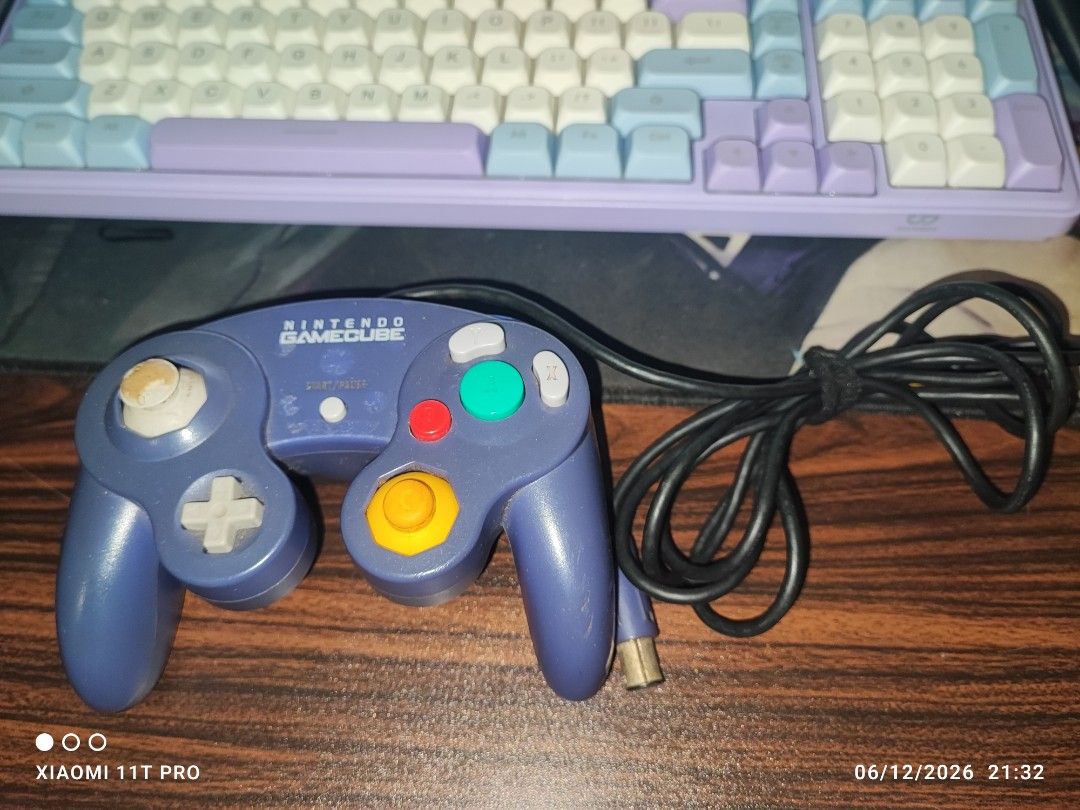 GameCube Controller Original Purple DOL-003 (Category: Controllers) located in Manila. Submitted by pcltasenseigaming (Listing ID 1443507993, Image 2). Description: GameCube Controller Original Purple DOL-003 📌 Price 749 📌 Negotiable 📌 Details : May Kalawang sa Port ng controller at yung joystick kita naman sa picture pero working tested, bawal sa maselan 📌 2nd Hand Tested Working 📌 Can Send Pictures/Video Of Item With Time & Date 📌 Compati