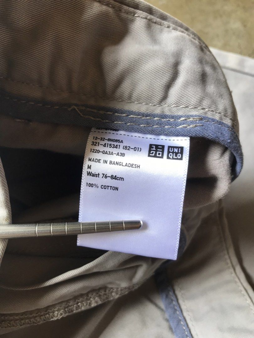 Uniqlo Chino shorts (Category: Chinos) located in Cabanatuan. Submitted by offtherack.studio (Listing ID 1443572485, Image 3). Description: EXCELLENT CONDITION AUTHENTIC LENGTH: 19.5 WAIST: 30-33 HEM: 9.5 FLAW: minimal stain (washable).