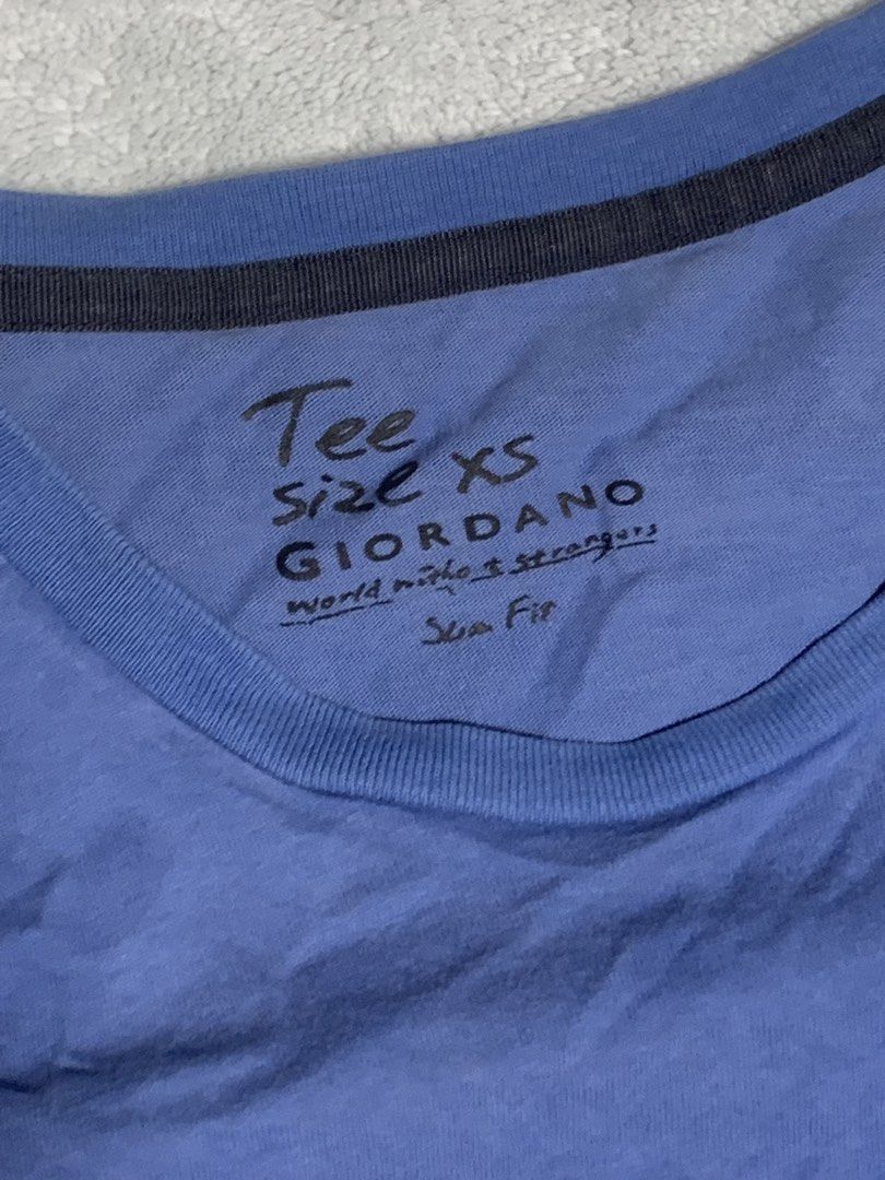 Giordano Slim Fit Tee XS Blue (Category: Tshirts & Polo Shirts ) located in Manila. Submitted by yenna88 (Listing ID 1443673097, Image 2). Description: - Blue Giordano T-shirt - Size XS - Slim fit - Comfortable for everyday wear - Ideal for casual outings - Please check photos for detailed condition.