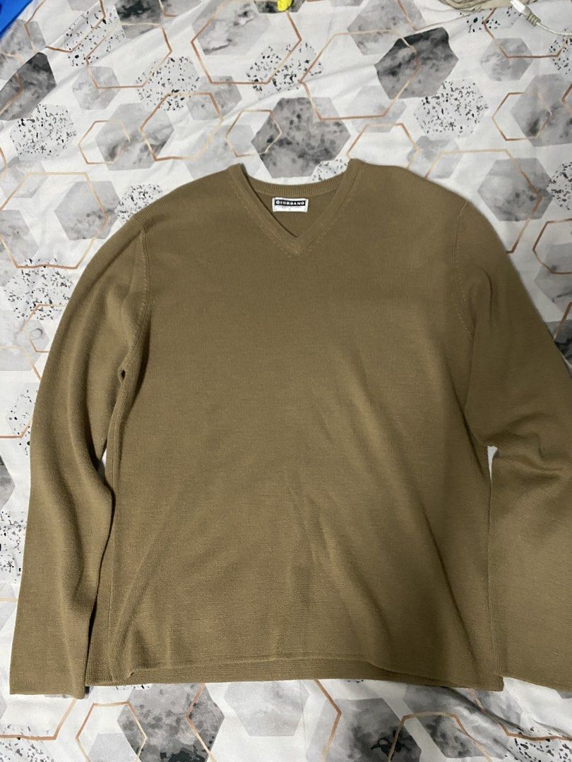 Giordano V-Neck Knitted Sweater Brown (Category: Tshirts & Polo Shirts ) located in Manila. Submitted by ssur_985 (Listing ID 1443657414, Image 1). Description: Size: L Color: Brown Dimensions (Inches): Length: 26 Width: 20 Color Rate: 10/10 Issues - No tags 550 PLUS SF.