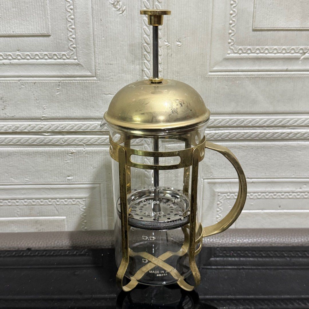 Gold french press coffee tea maker (Category: Coffee & Tea Tableware) located in Rizal. Submitted by houseofbell (Listing ID 1443677124, Image 3). Description: .