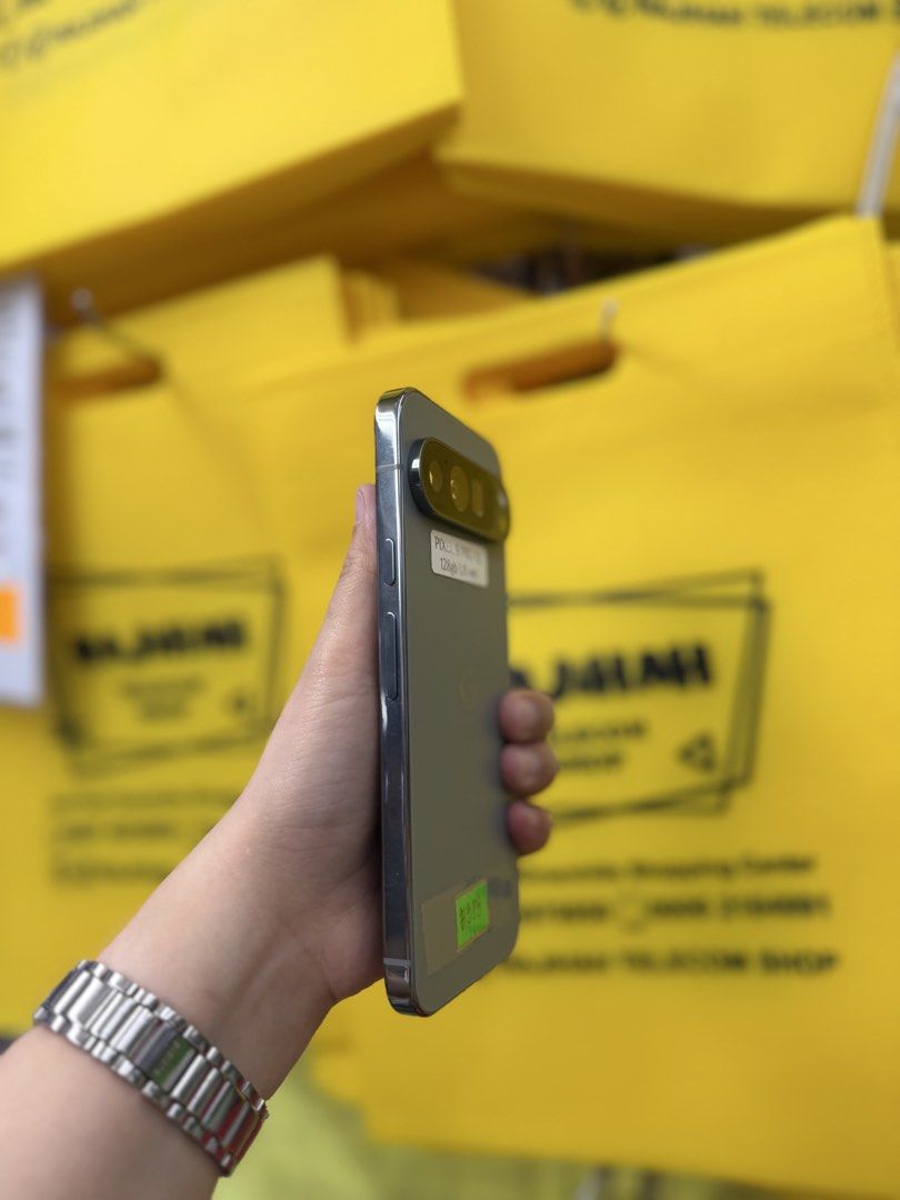 Google pixel 9 Pro XL 128GB Openline no issues us variant (Category: Google Pixel) located in San Juan City. Submitted by najihahtelecomshop2018 (Listing ID 1443526844, Image 3). Description: Legit Store | Original unit FOR SALE | TRADE / SWAP ▫️INSTALLMENT thru: 🔸Credit Card (straight / installment) 🔸Ggives / Gcredit + 6% interest 🔸Spay Later + 6% interest (RFS: Buy and Sell any kinds of Gadgets) Description: Google pixel 9 Pro XL 128GB Openl