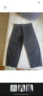 (Category: ) located in . Submitted by ClearingCloset (Listing ID 1443674865, Image 1). Description: .