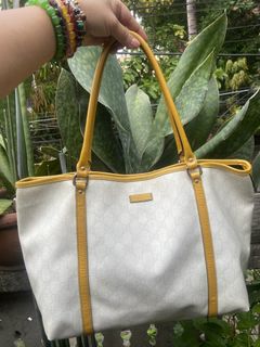 (Category: ) located in . Submitted by baglovers10 (Listing ID 1443567927, Image 1). Description: .