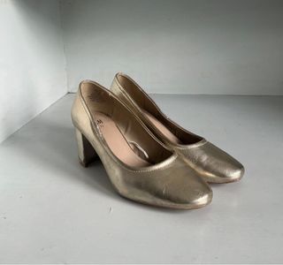 (Category: ) located in . Submitted by solelychic (Listing ID 1443660348, Image 1). Description: .